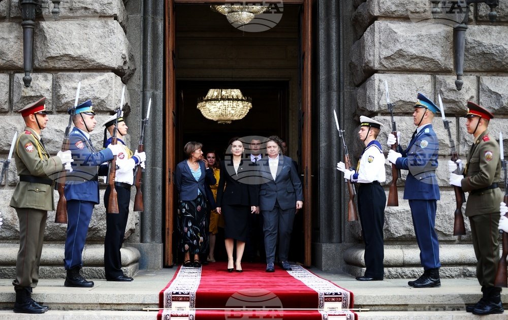 Albania, Bulgaria Deepen Ties and Back EU Path