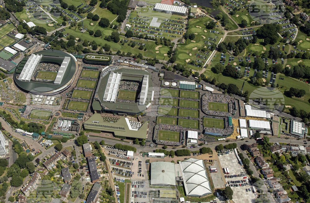 Bulgarian Pair in Wimbledon Junior Semis