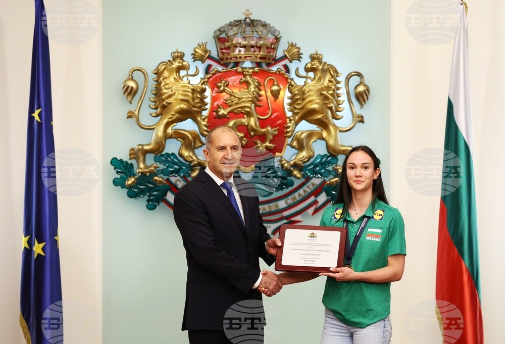 Radev Honors U19 Volleyball Champions