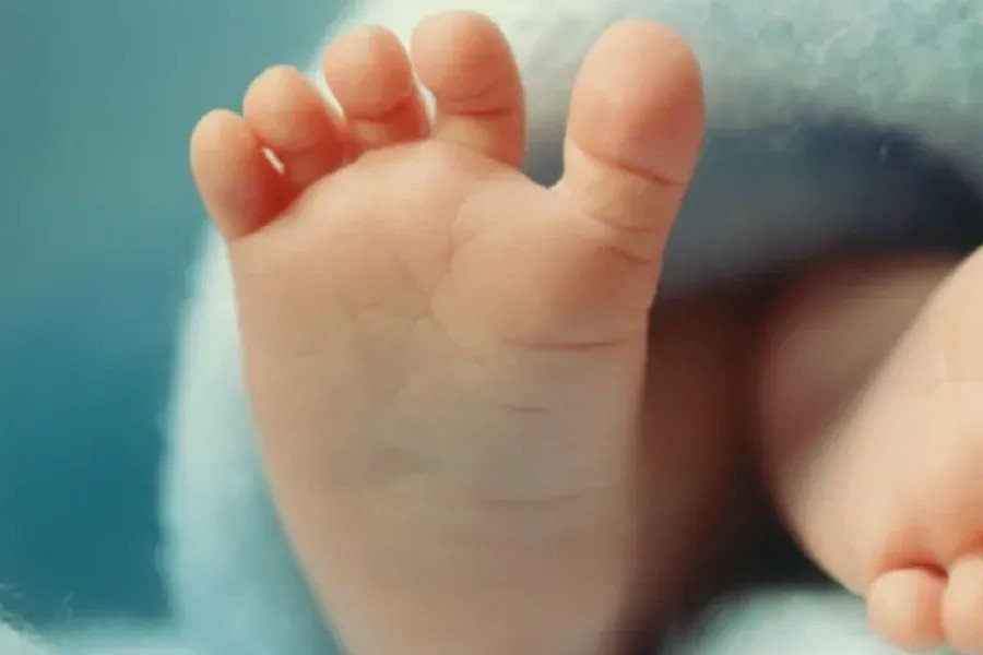 UK Sees First Babies Born with DNA from Three People