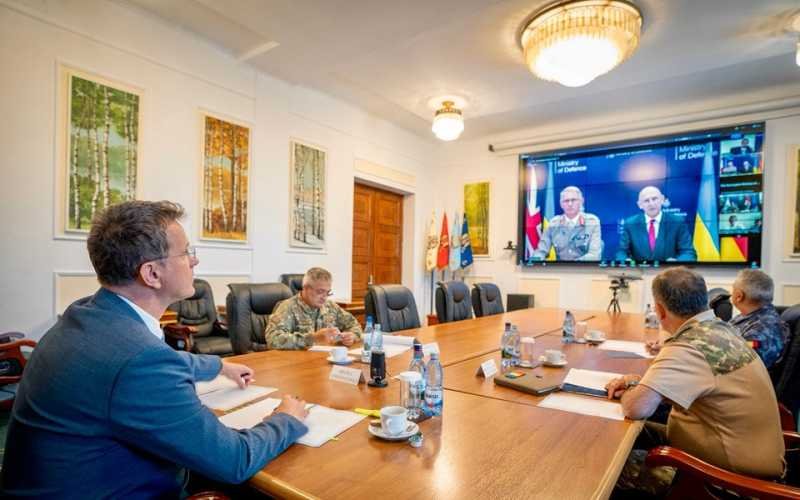 Romania Backs F-16 Training for Ukraine