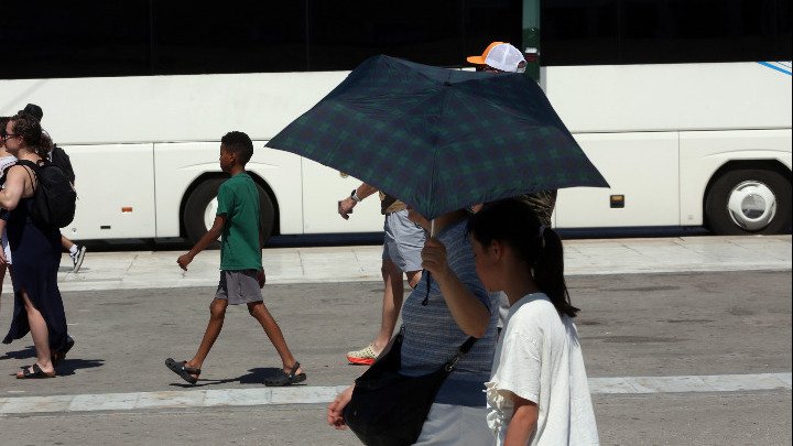 Greece Prepares for Extended Heatwave