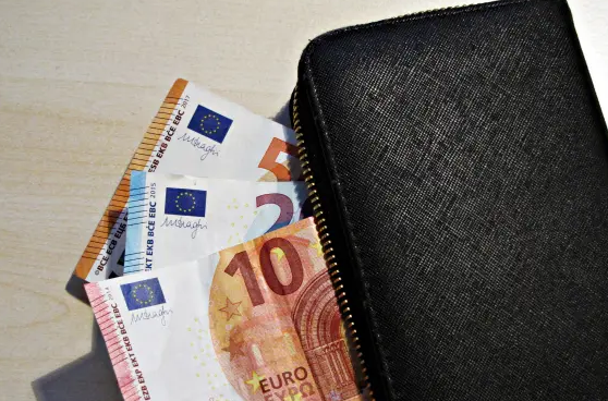Slovenia releases latest average wage data