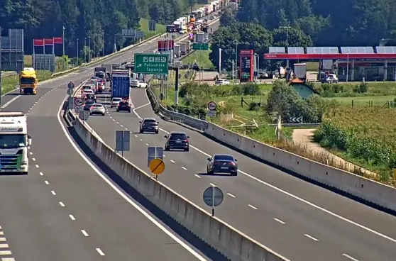 Foreigners killed in high-speed motorway crash in Slovenia