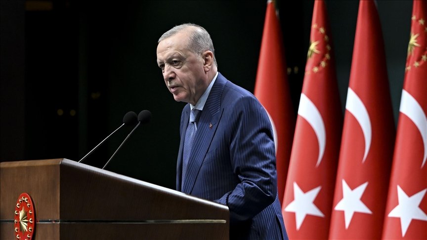 Erdogan Urges Gaza Ceasefire at Trilateral Summit in Istanbul