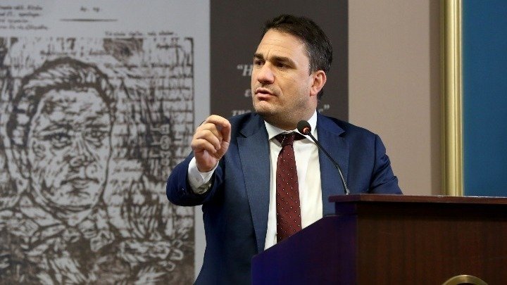 PASOK Criticizes Government Silence