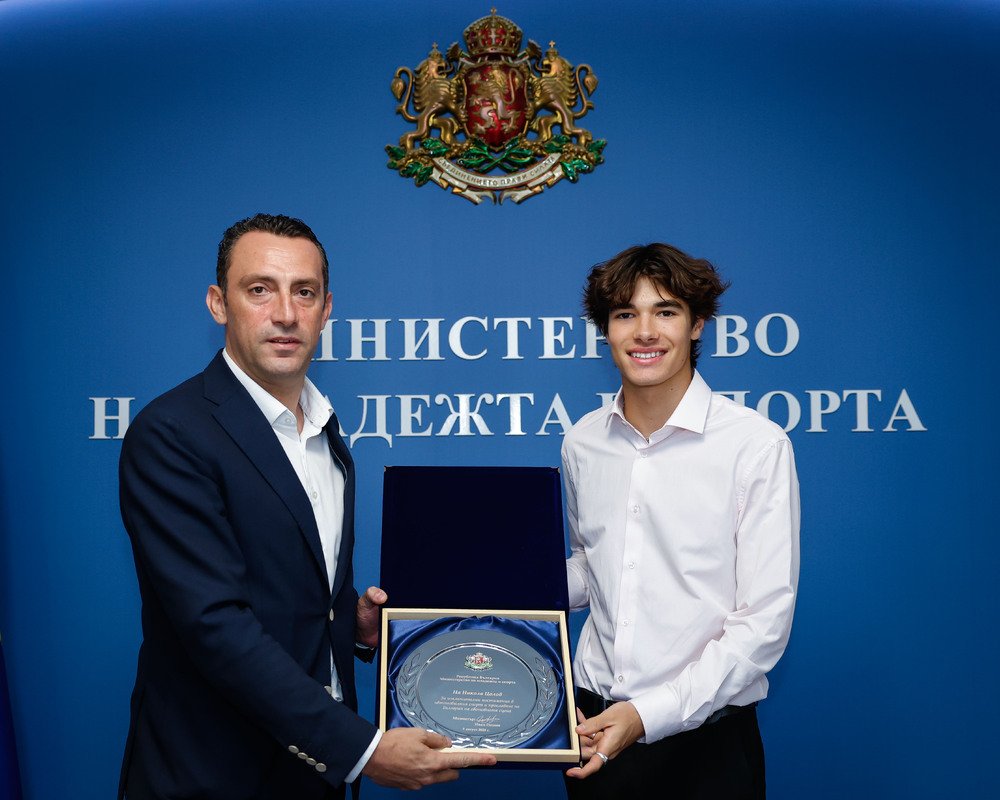 Tzolov Honoured for Formula 3 Success