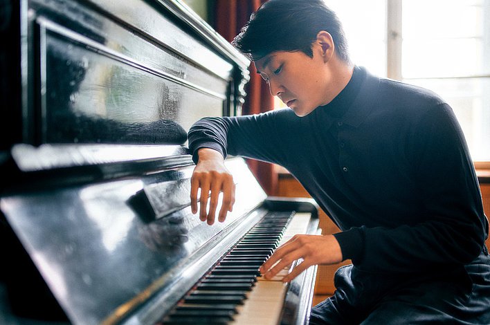 Seong-Jin Cho to Debut in Romania at Enescu Festival