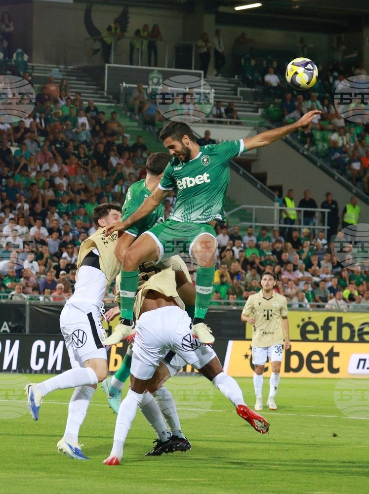 No Goals, All to Play for in Budapest