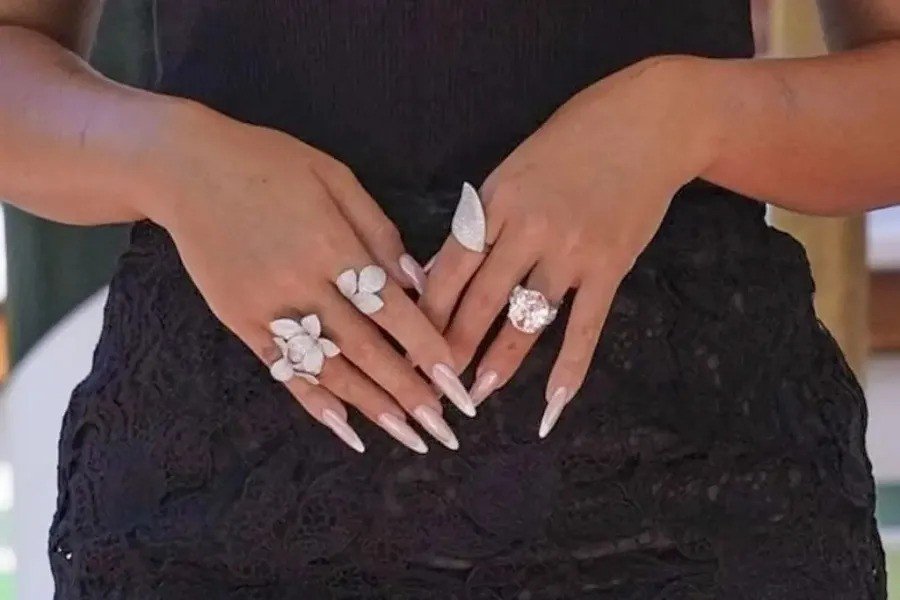 Cristiano Ronaldo’s Fiancée Flaunts 30-Carat Engagement Ring in Venice