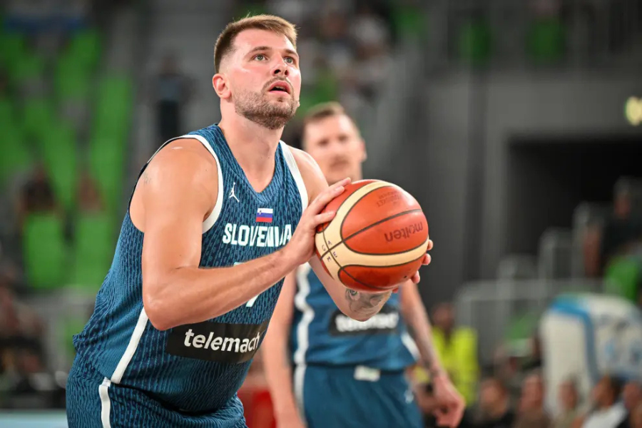 NBA star Luka Dončić leads Slovenia into EuroBasket round of 16