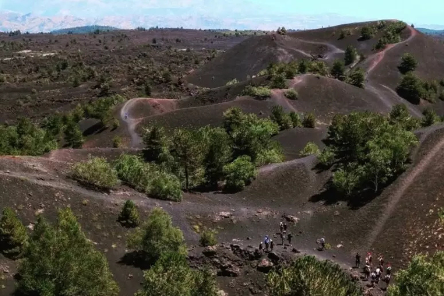 Discover Sicily beaches: Volcanoes, canyons, hidden islands