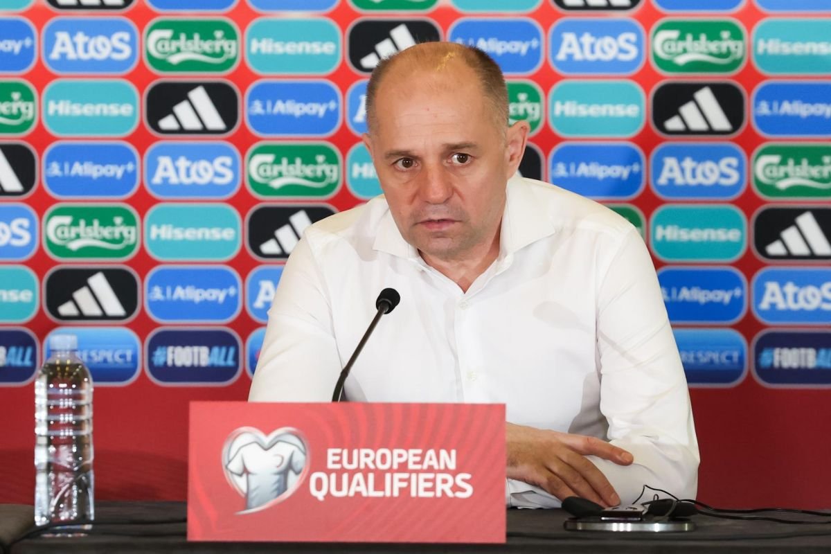 Head coach of Moldova's national football team resigns
