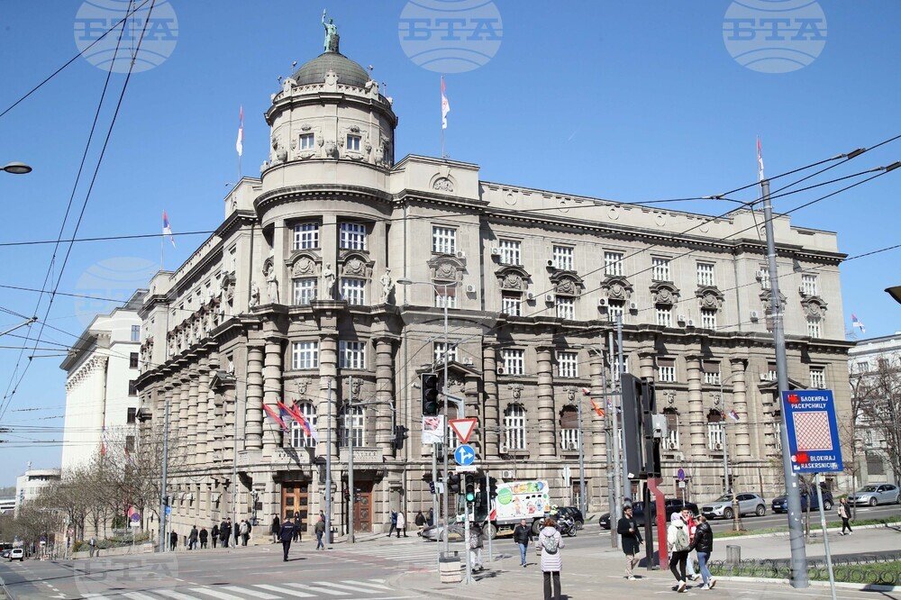 Serbia approves 10.1 percent hike in minimum wage