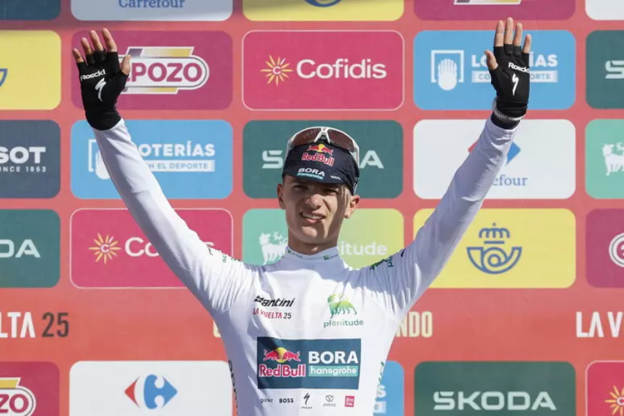 Italy’s Giulio Pellizzari wins Vuelta Stage 17