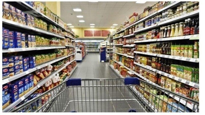 Supermarkets in Greece record price drops
