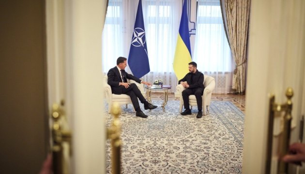 Zelensky, NATO Chief Discuss Expanding PURL Arms Program