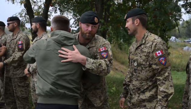 Canada sends off Ukrainian sappers to battlefield
