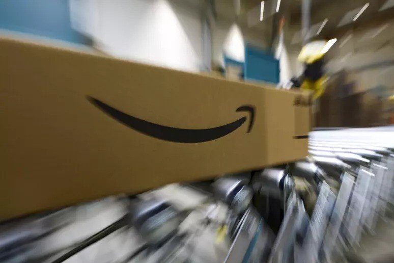 Court orders Amazon to pay full wages for worked holidays