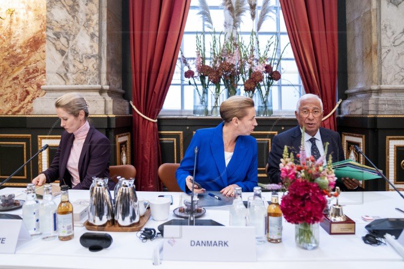 EU leaders back key defence projects