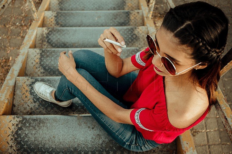 Teenagers vape far more than adults, reports WHO study