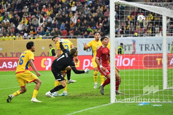 Moldova's football team narrowly beaten by Romania
