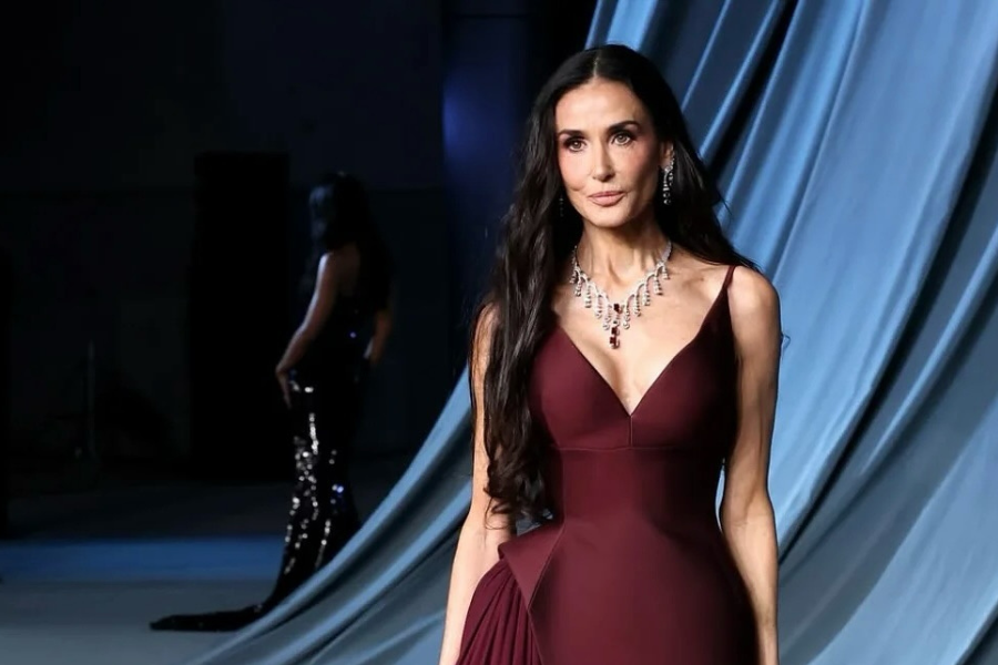 Demi Moore opens up about pregnancy on set with Tom Cruise