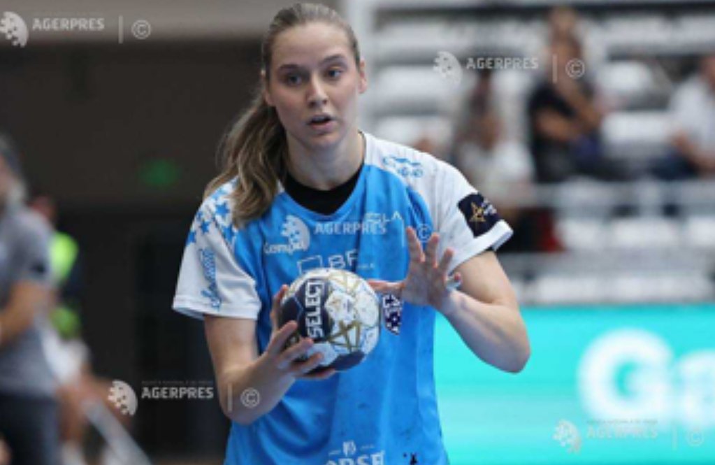 CSM Bucharest stays unbeaten atop league table