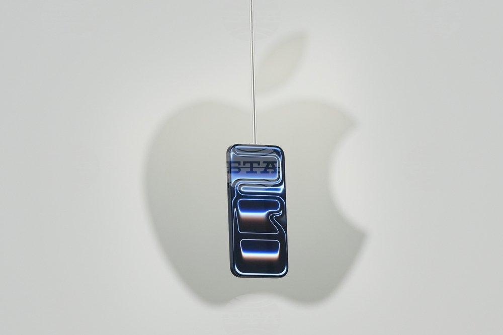 Apple sees surge in iPhone 17 demand and record revenue