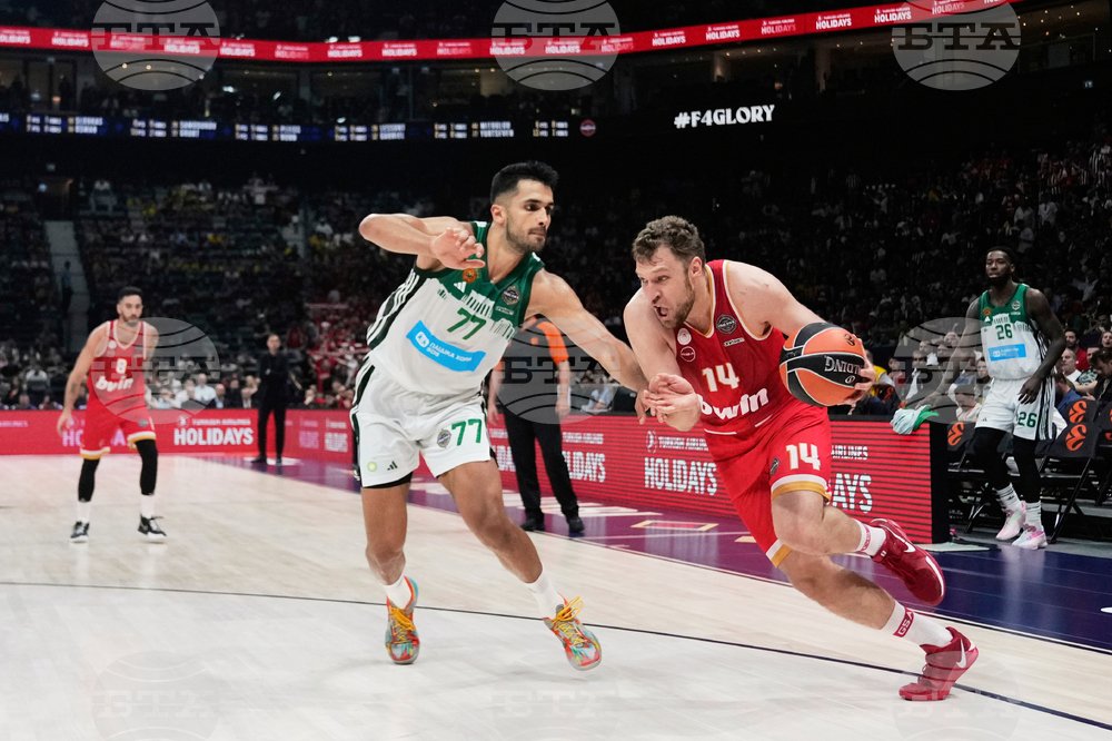 Olympiacos edges Hapoel as Vezenkov delivers clutch performance