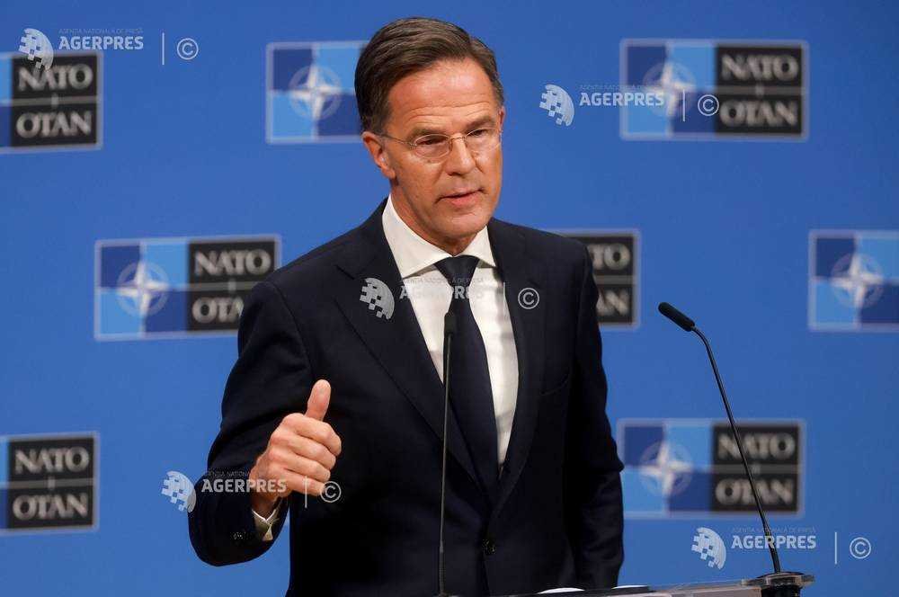 NATO chief visits Bucharest for talks with Romanian leaders