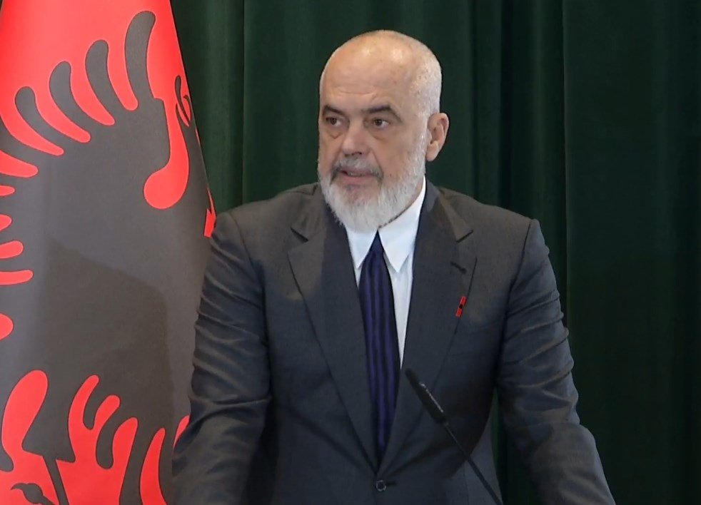 Albania to raise minimum wage to 500 euros