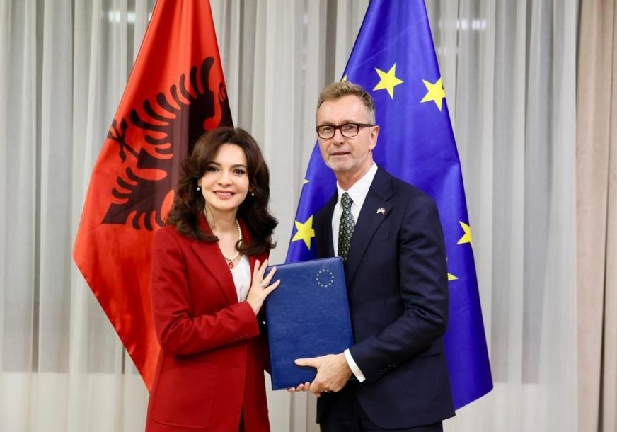 Albania praised for reform progress in latest EU report