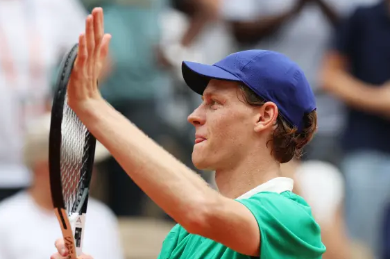 Jannik Sinner beats Alexander Zverev at Turin Finals