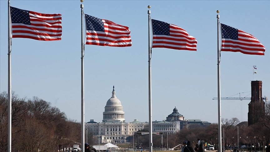 U.S. government reopens after 43-day closure