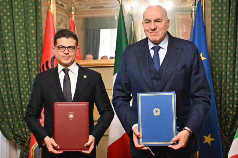 Albania, Italy sign defense deal to produce military ships