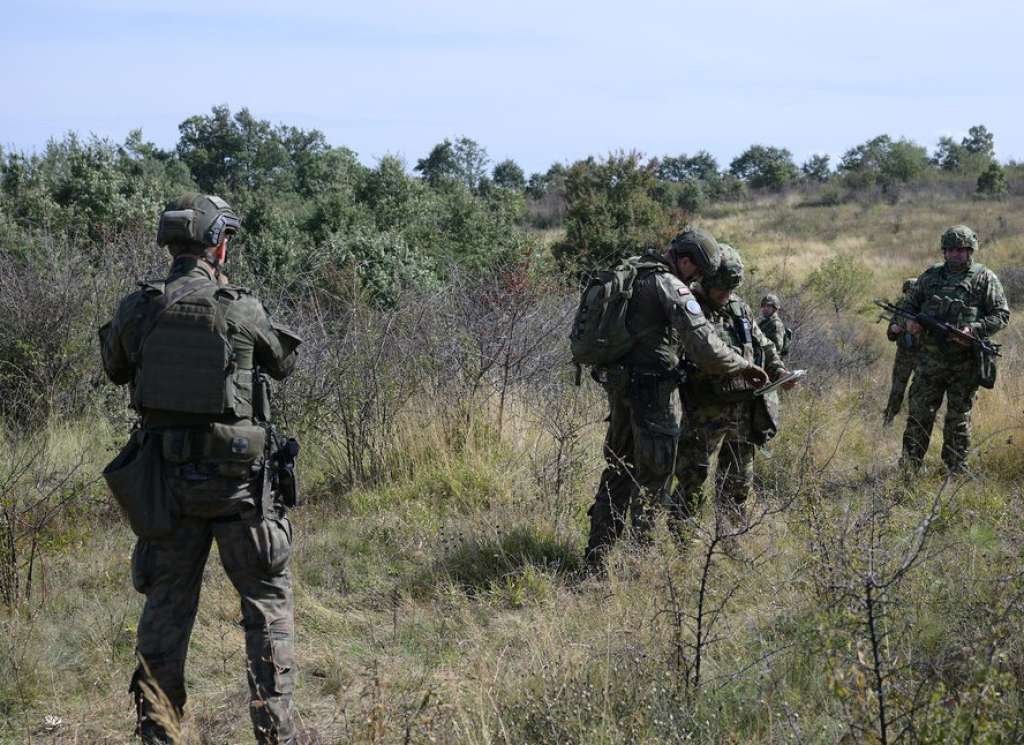 Albanians attack Serbian army near Kosovo