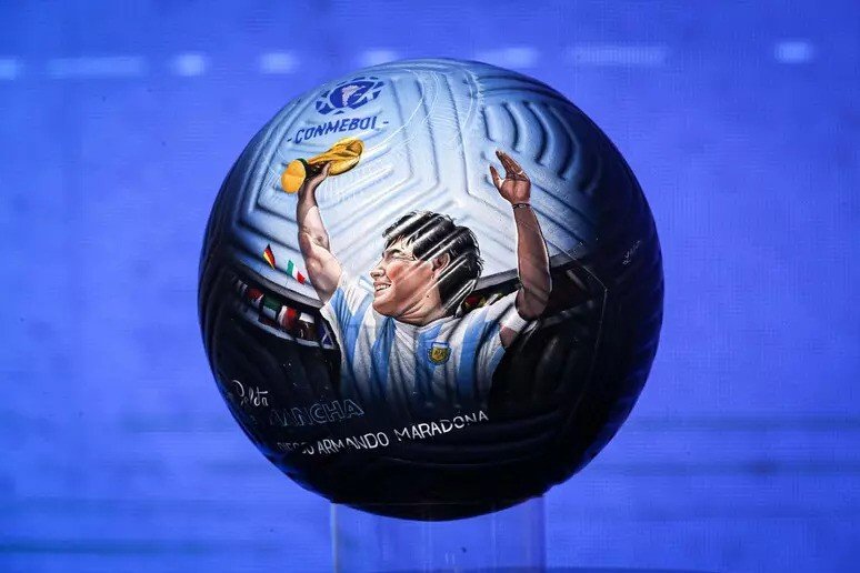 Maradona family testifies against former manager