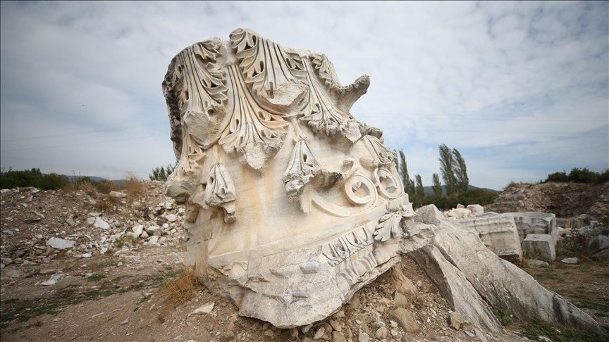 Archaeologists uncover Roman-era Corinthian temple in Türkiye