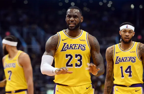 LeBron James ends historic scoring run