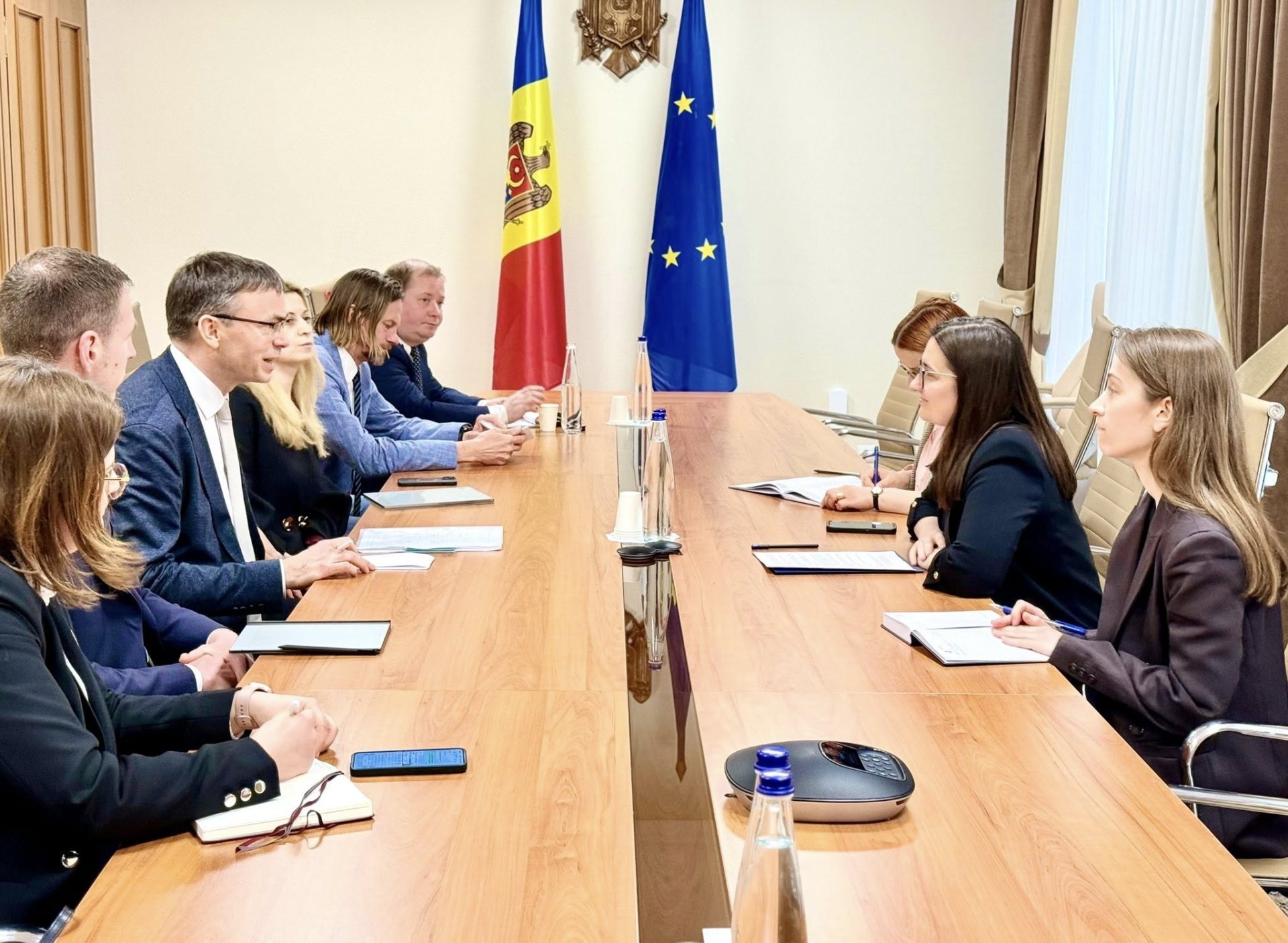 Moldova discusses EU accession reforms with European Parliament envoy