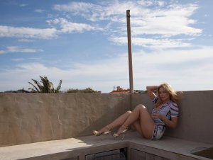 Kylie Minogue reflects on her career in new Netflix documentary “KYLIE”