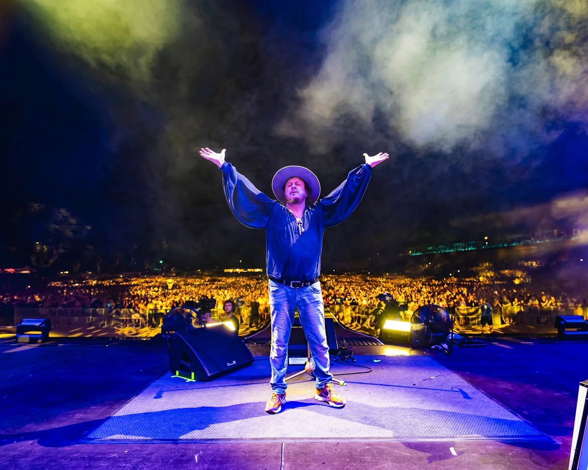 Tirana welcomes Zucchero for historic first concert