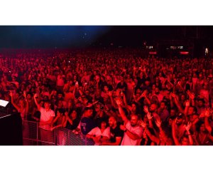 Tirana welcomes Zucchero for historic first concert