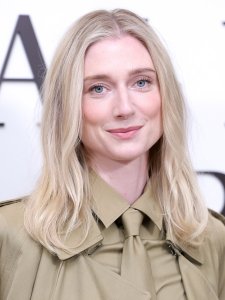 Elizabeth Debicki to become first woman to play Richard II for RSC