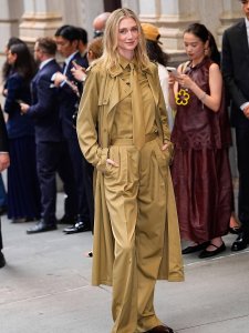 Elizabeth Debicki to become first woman to play Richard II for RSC